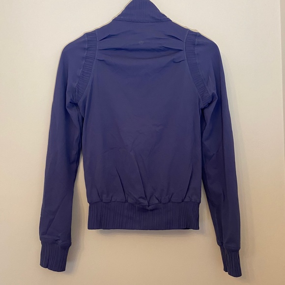 Lululemon Reversible Jacket - Picture 3 of 16